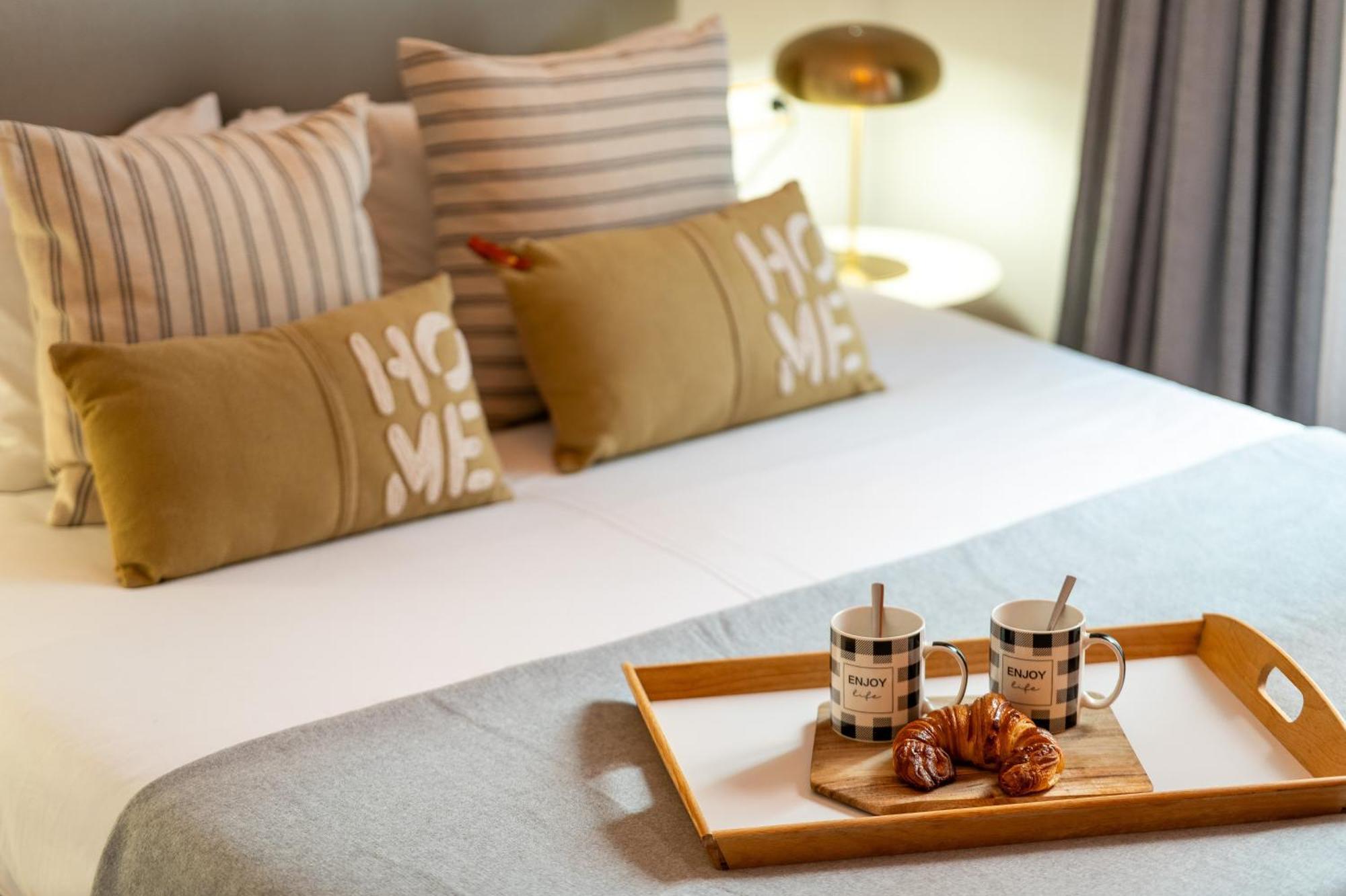 Appartamento Fridays Flats Whisper-Quiet Near Sagrada'S Heart Barcellona Esterno foto