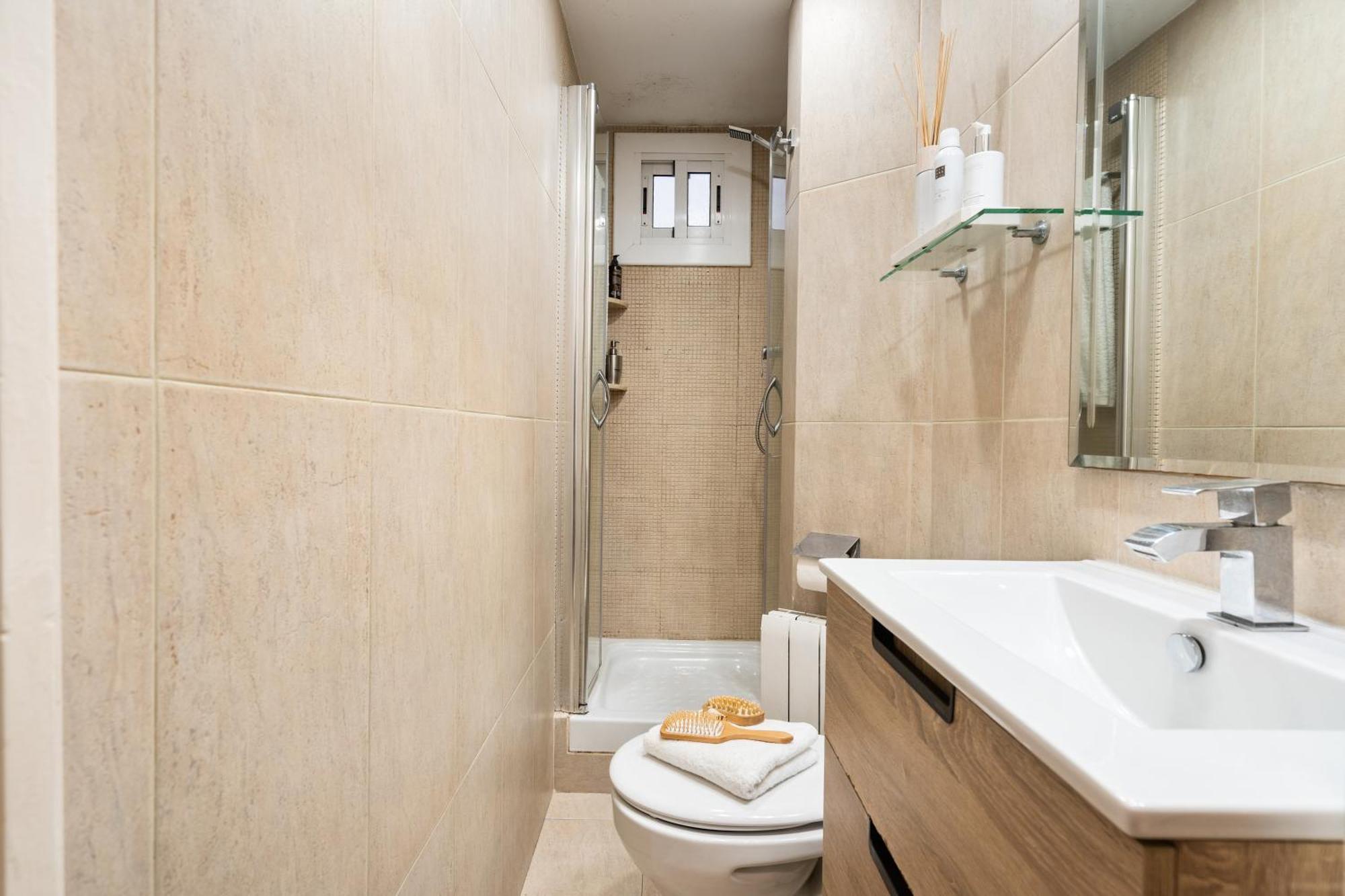 Appartamento Fridays Flats Whisper-Quiet Near Sagrada'S Heart Barcellona Esterno foto